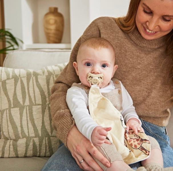 Teething Soother and Comforter Gigi Giraffe - All In One