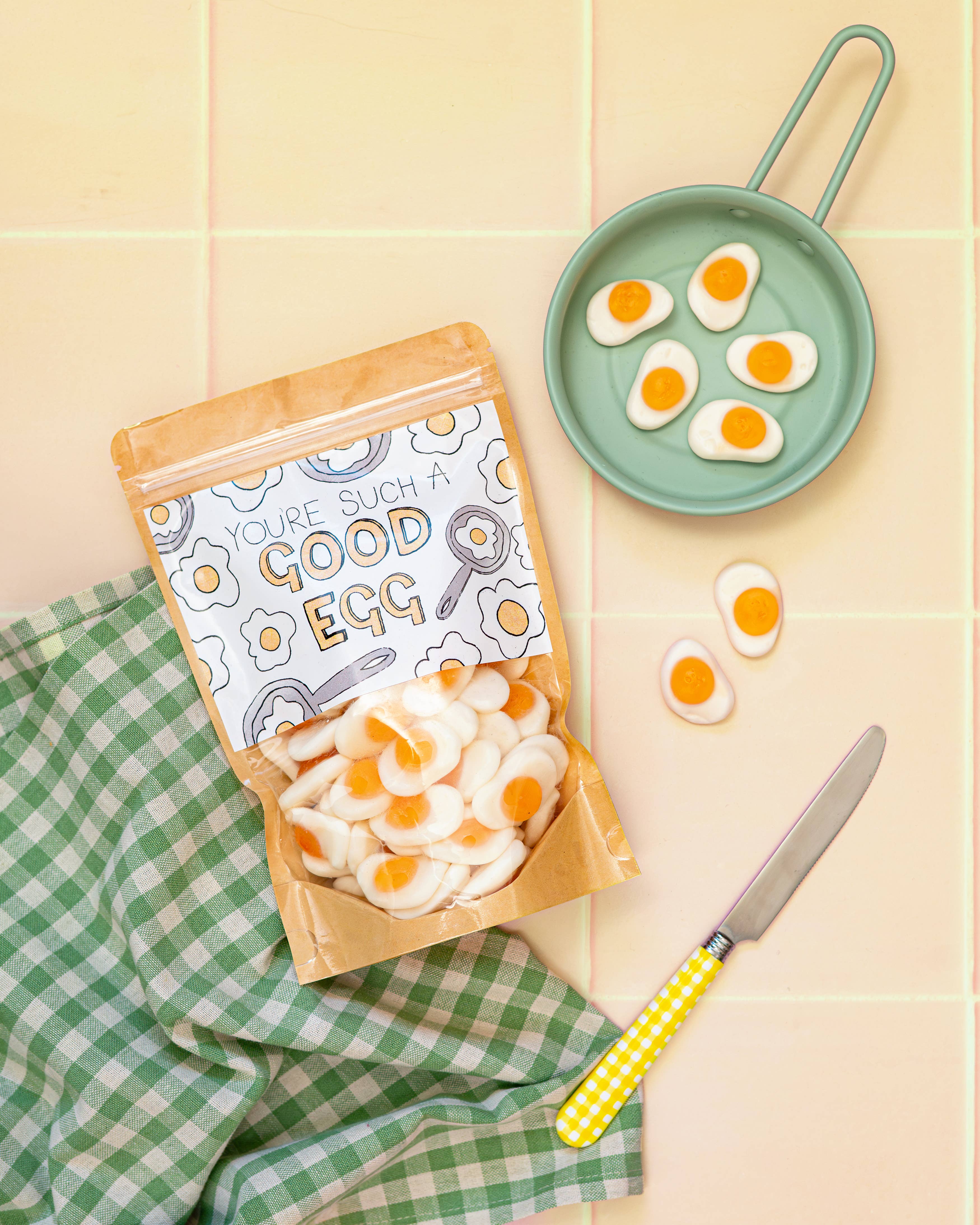 Flossy Teacake Good Egg sweet bag 400g with fried egg gummy sweets and “You’re such a good egg” label