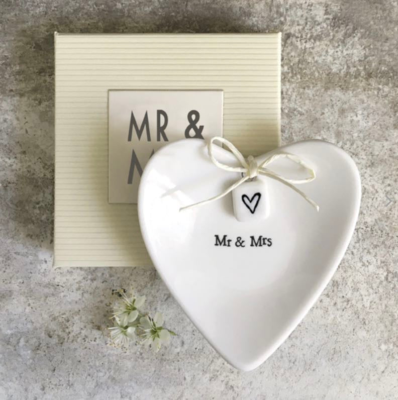 Ring Dish 'Mr & Mrs' - East Of India