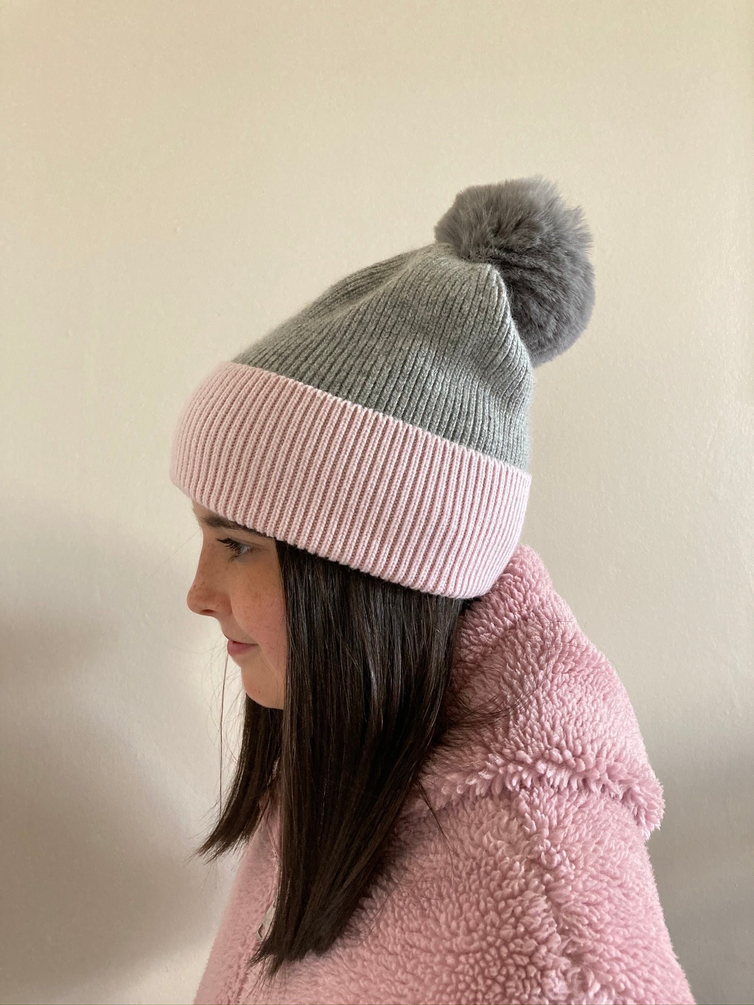 Ladies Winter Pom Knitted Hat - Grey & Pink